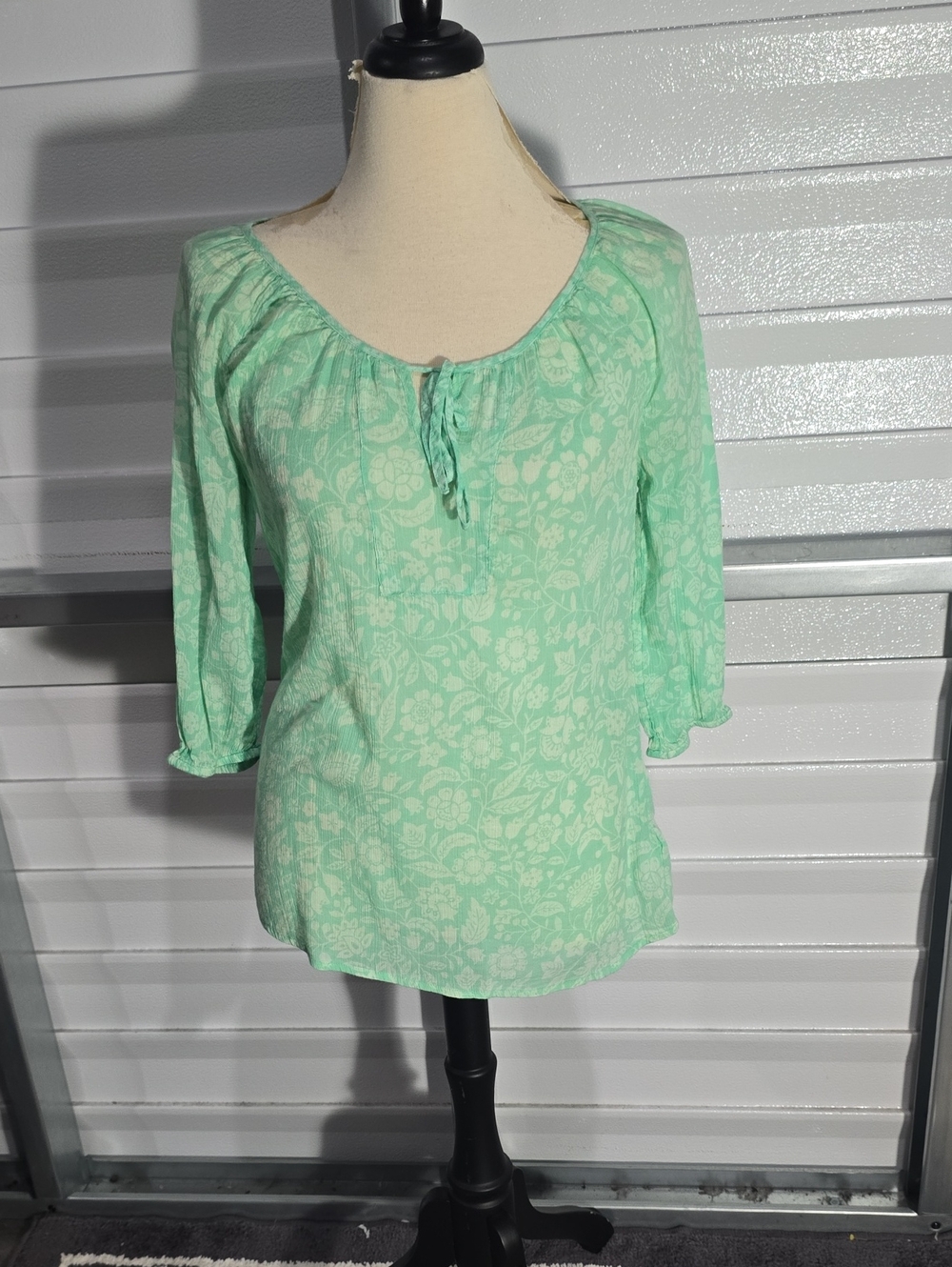 Old Navy Mint Green Floral Peasant Top Size Medium